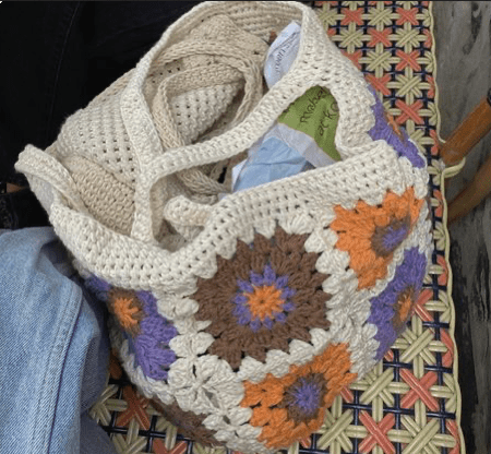 A crochet purse