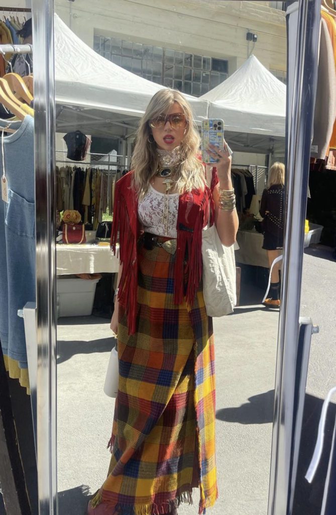Lexy Silverstein Thrifting in CA