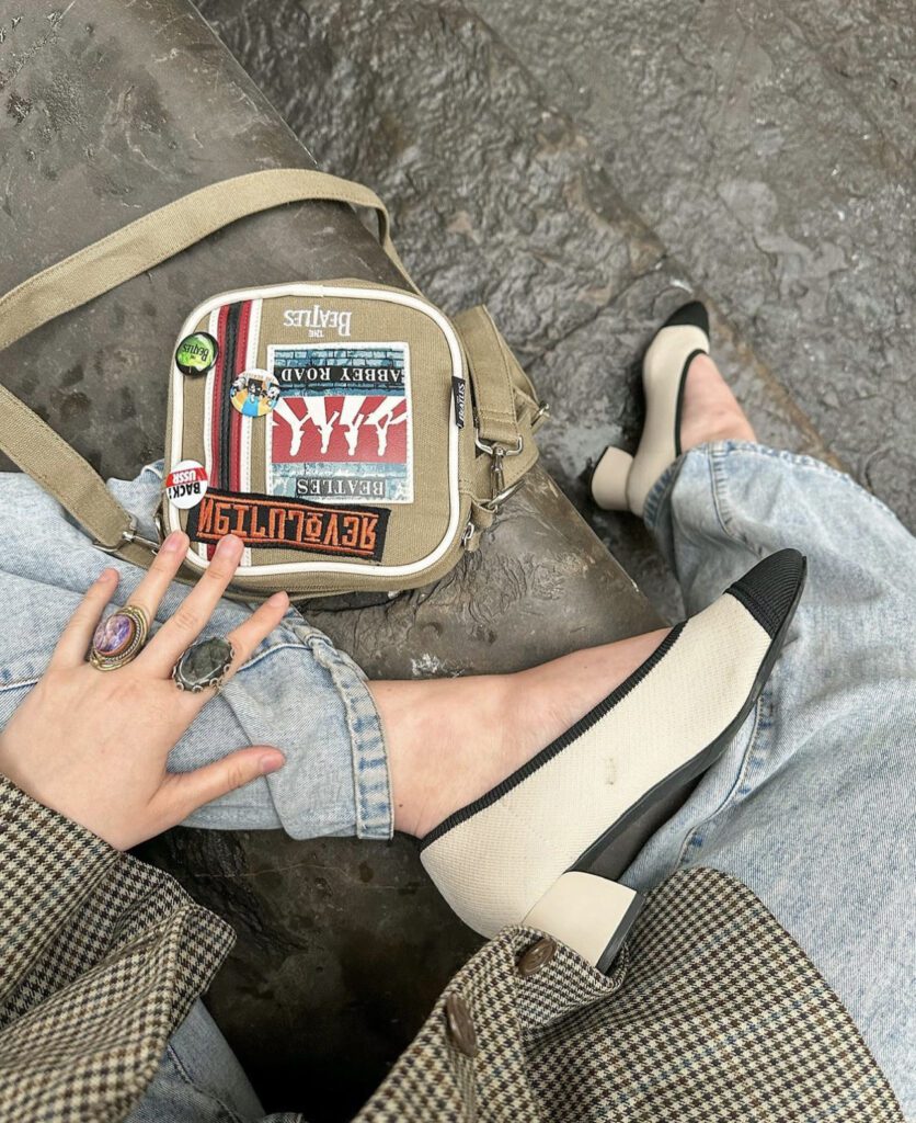Lexy Silverstein with a secondhand handbag